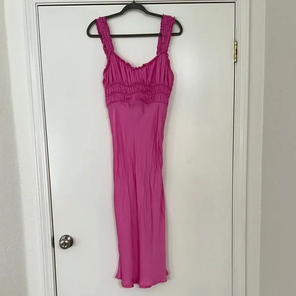 ASTR the Label Enola Smock Bodice Satin Dress - Picture 6 of 13